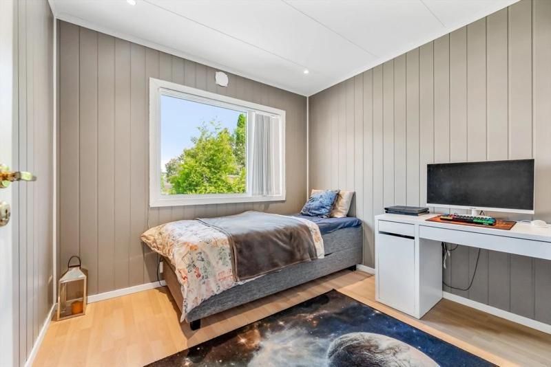 Great, Spacious In East Pousada